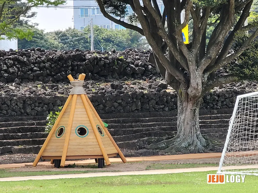 Where a Fortress Became a Schoolyard: Susan Jin, Seongsan-eup